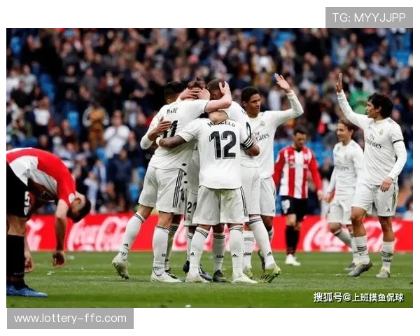 科莫意大利杯淘汰那不勒斯，黑马双线表现惊艳